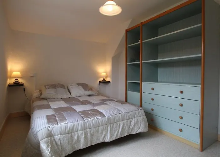 Pittoresque En Bord De Riviere Avec Jardin Clos, Proche Sports Et Sites Touristiques - Fr-1-582-176 Alleyras