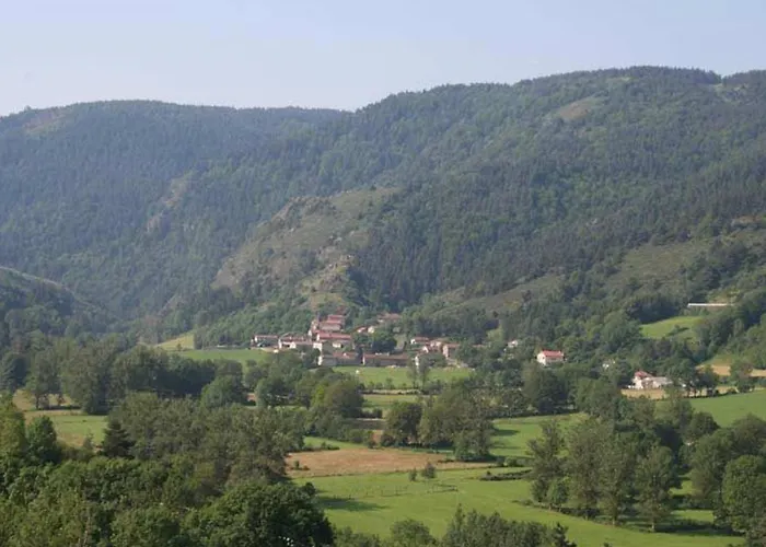 Pittoresque En Bord De Riviere Avec Jardin Clos, Proche Sports Et Sites Touristiques - Fr-1-582-176